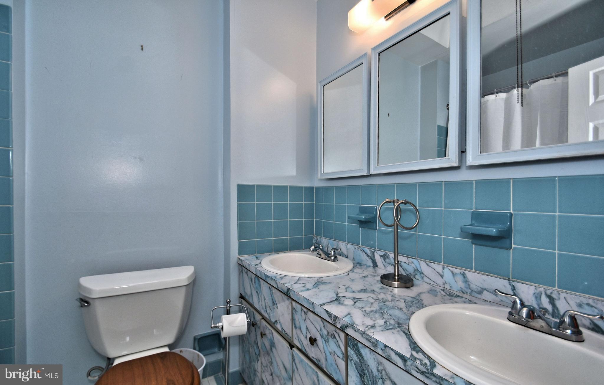 441 Densmore Road Philadelphia, PA 19116 - Photo 17 of 26 Gallery Image 17