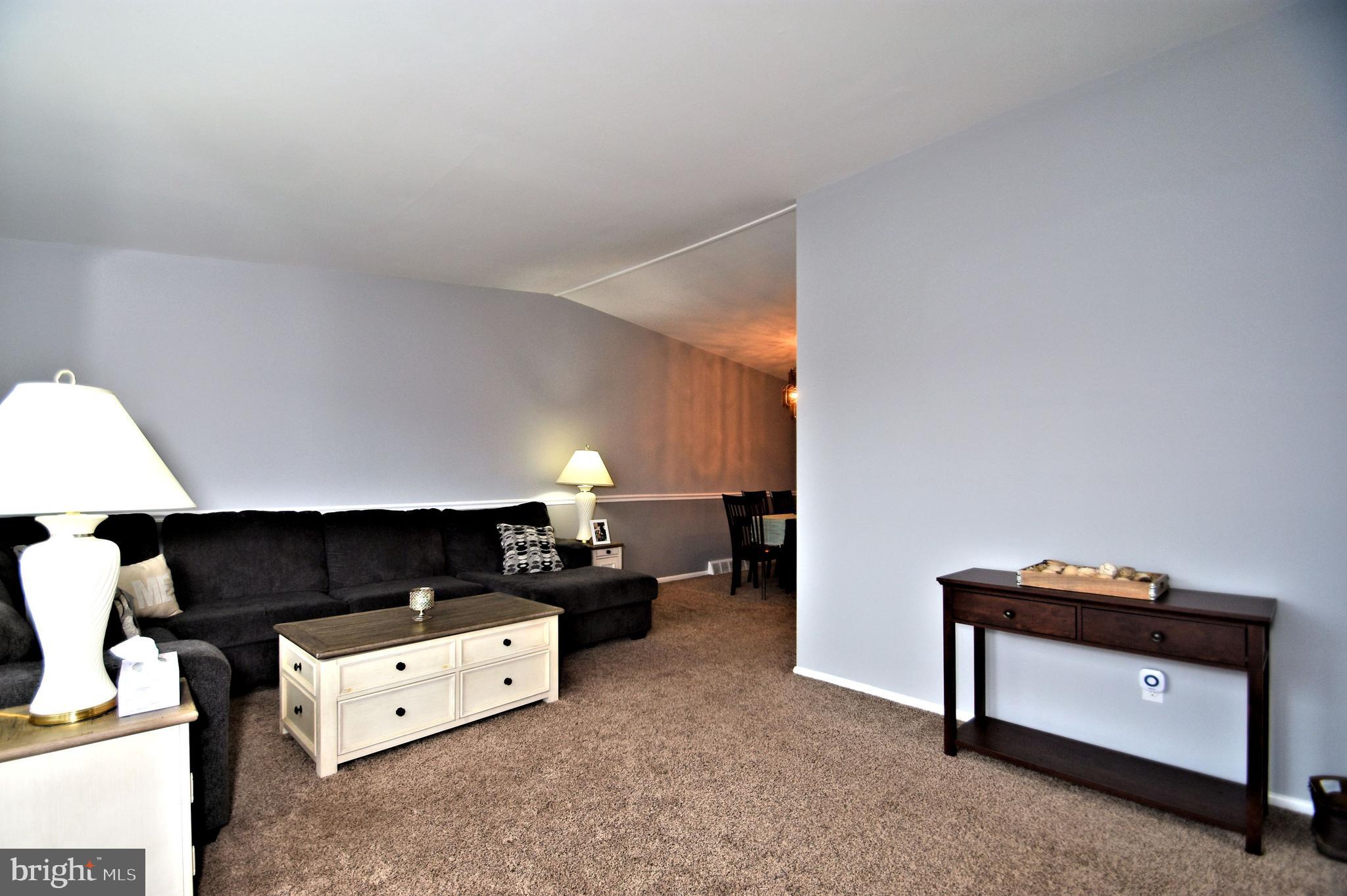441 Densmore Road Philadelphia, PA 19116 - Photo 4 of 26 Gallery Image 4