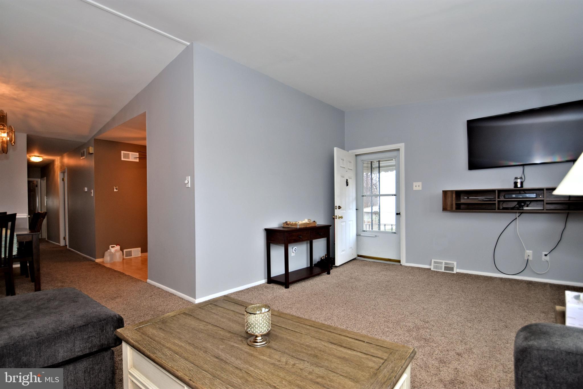 441 Densmore Road Philadelphia, PA 19116 - Photo 5 of 26 Gallery Image 5