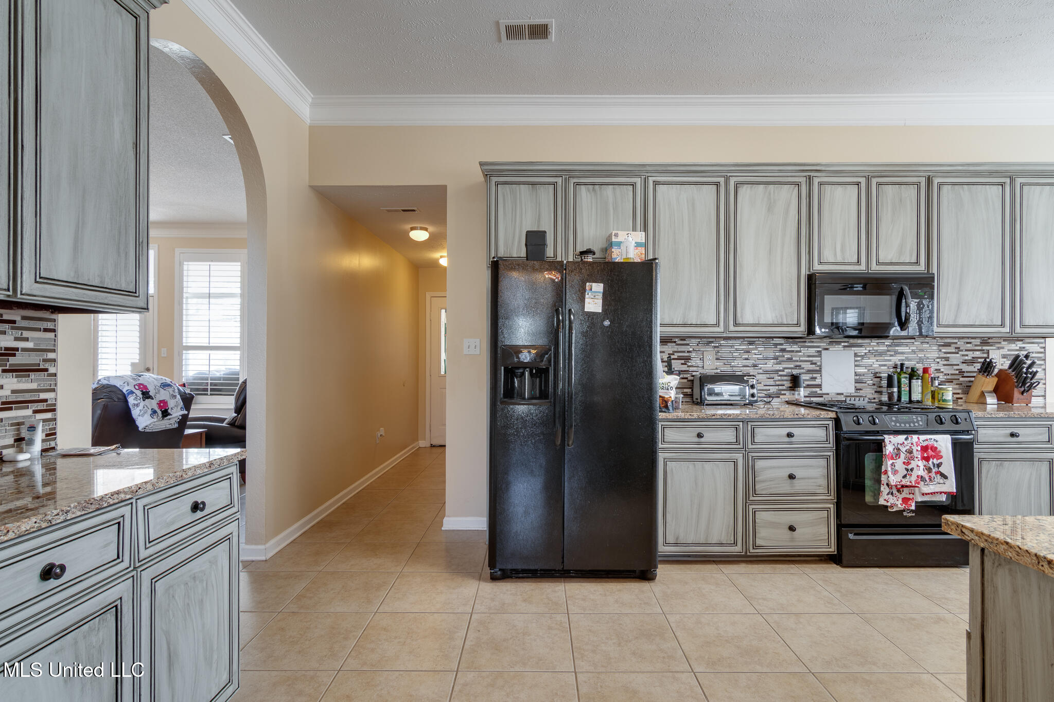 7480 Davidson Road Olive Branch, MS 38654 - Photo 9 of 60 spacious kitchen