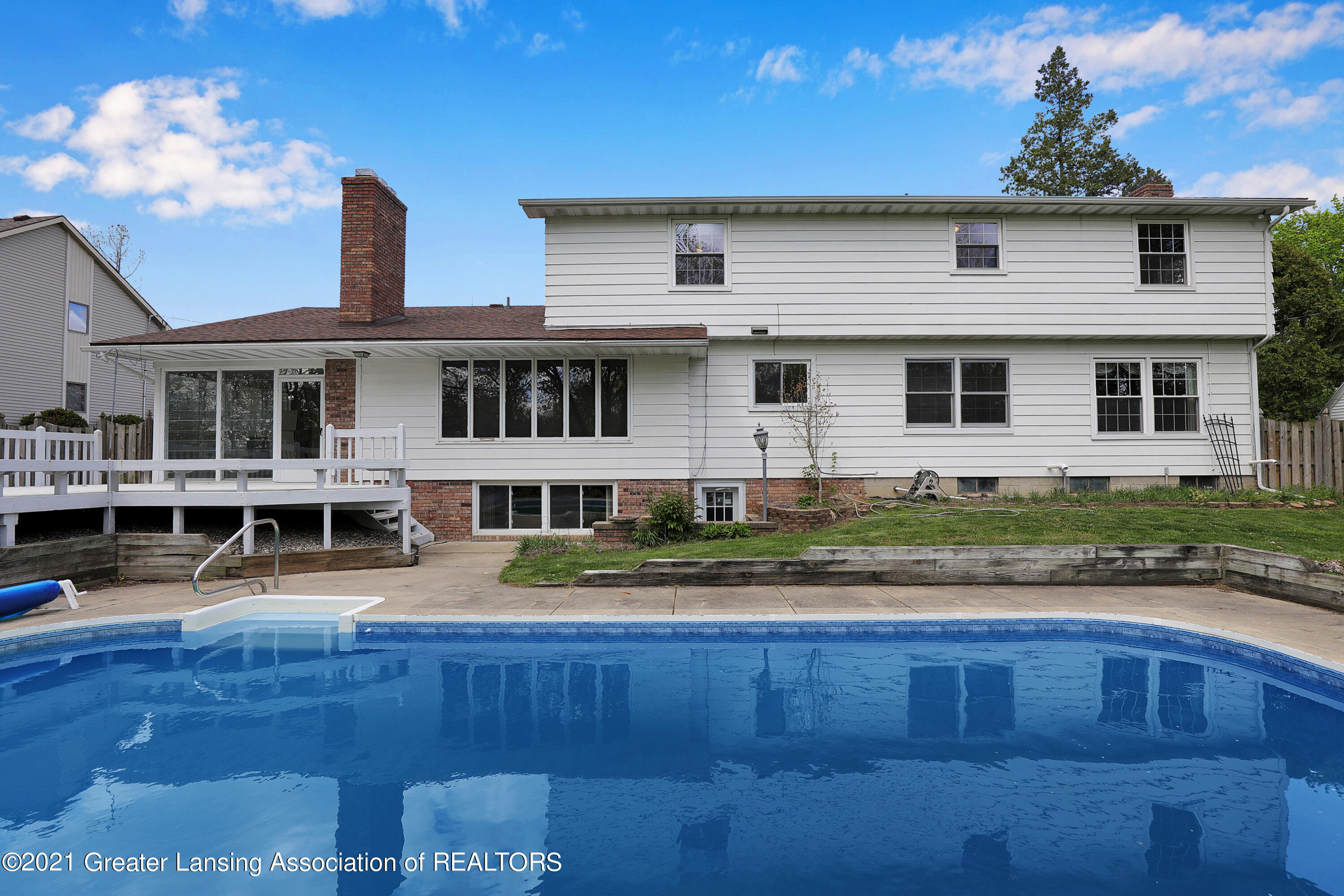 3225 Tecumseh River Road Lansing, MI 48906 - Photo 13 of 44 9I3A9351