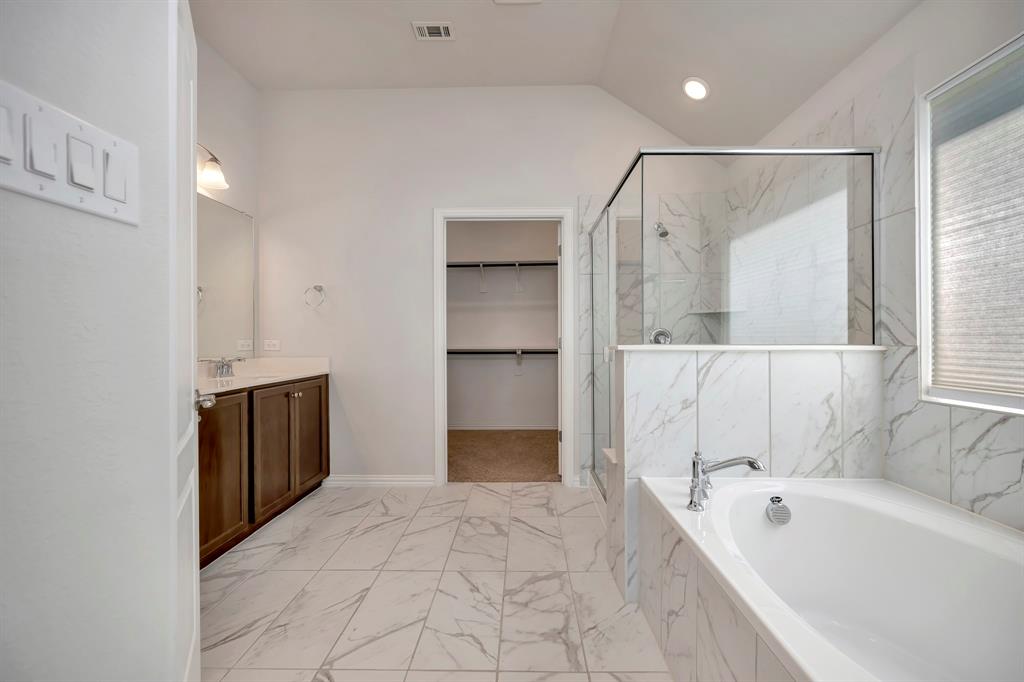 1104 Superbloom Avenue Justin, TX 76247 - Photo 12 of 34