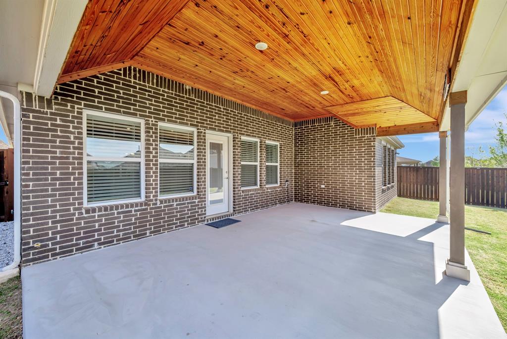 1104 Superbloom Avenue Justin, TX 76247 - Photo 28 of 34