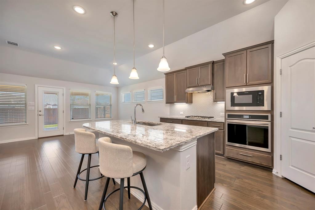 1104 Superbloom Avenue Justin, TX 76247 - Photo 7 of 34