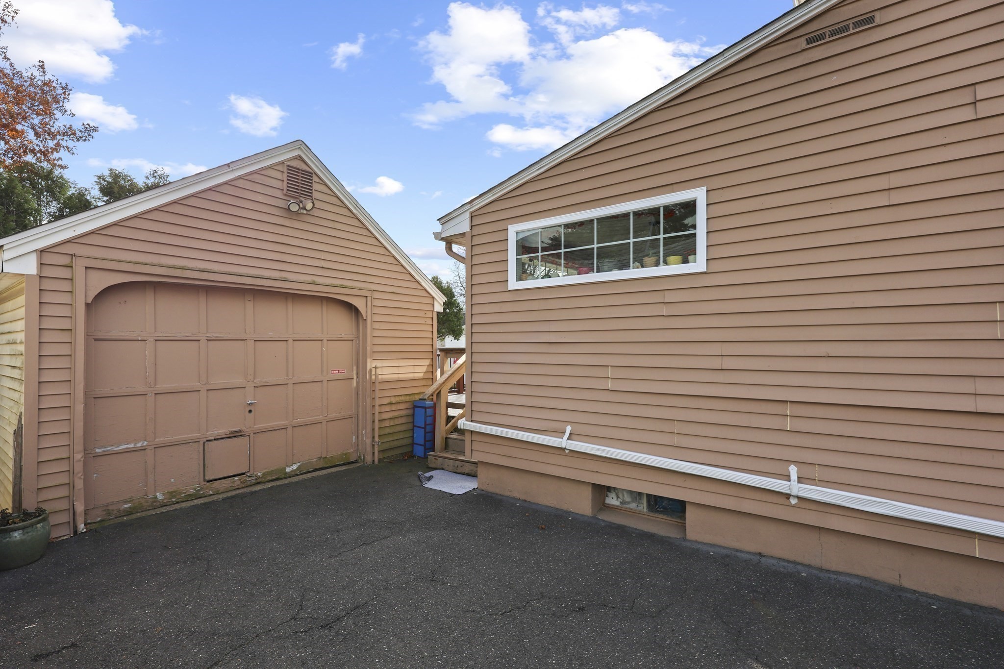 83 Oklahoma Street Springfield, MA 01104 - Photo 4 of 32 Gallery Image 4