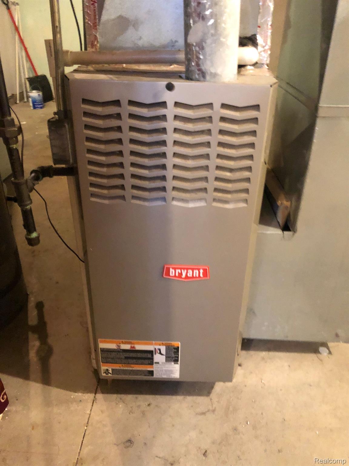 462 Salliotte Road, Unit 3 Ecorse, MI 48229 - Photo 16 of 17 Furnace and central air for all year comfort!