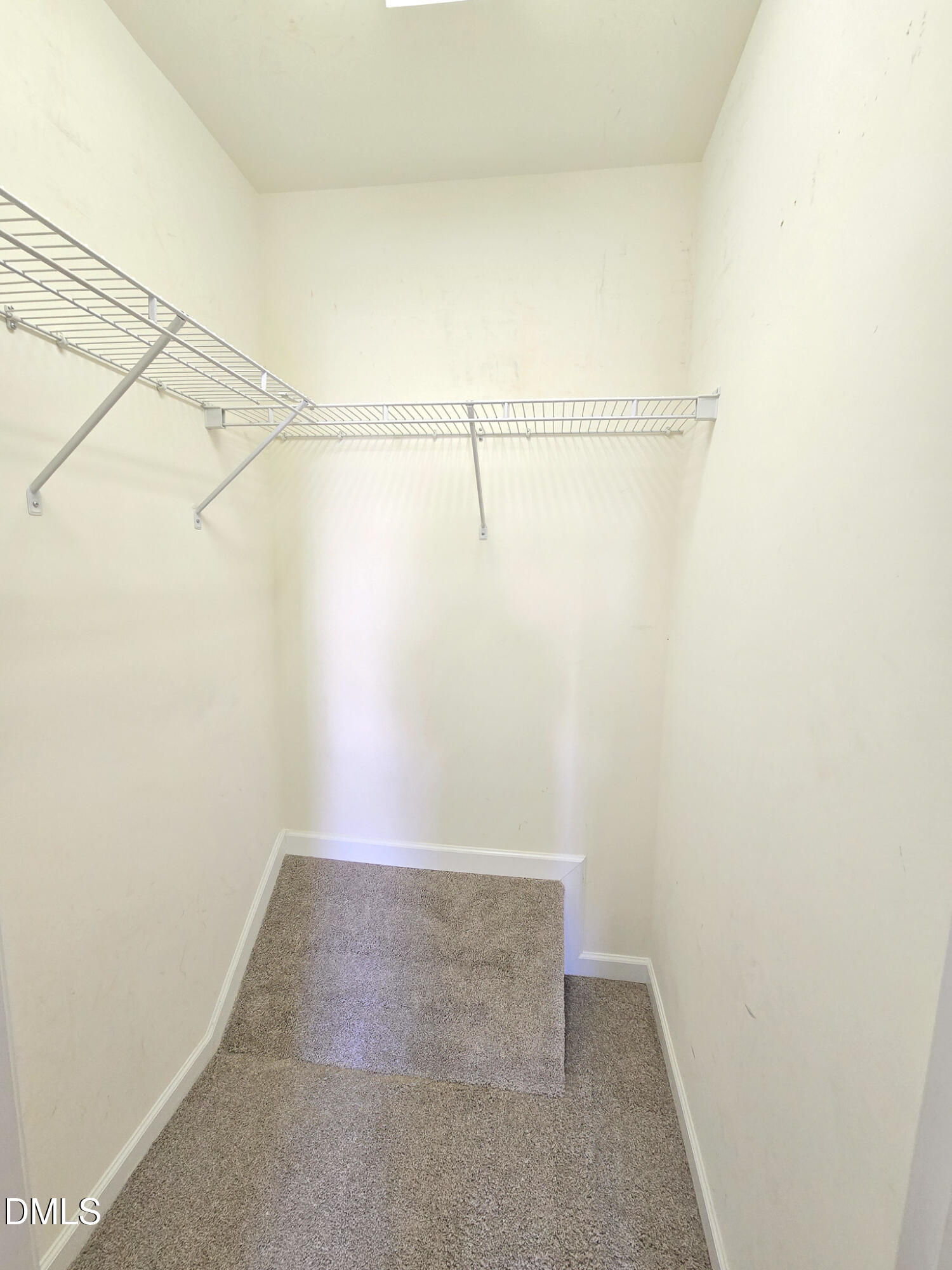 8641 Neuse Club Lane Raleigh, NC 27616 - Photo 25 of 35 a view of small space