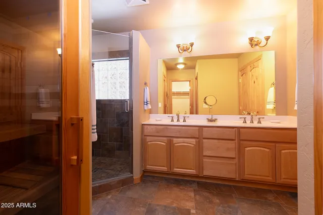 $695,000 | 575 Redwood Lane, Pinetop, AZ 85935