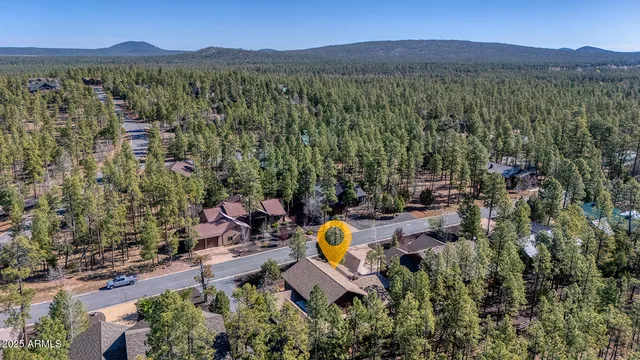 $695,000 | 575 Redwood Lane, Pinetop, AZ 85935