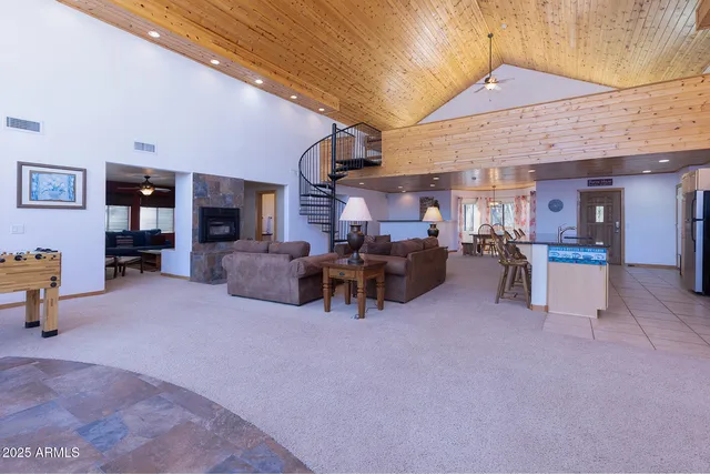 $695,000 | 575 Redwood Lane, Pinetop, AZ 85935