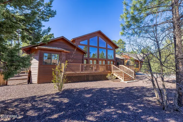 $695,000 | 575 Redwood Lane, Pinetop, AZ 85935