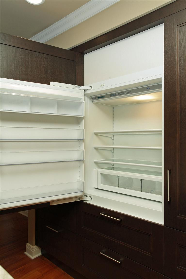 4865 Pleasant Grove Road Lexington, KY 40515 - Photo 11 of 38 The Sub Zero Refrigerator is built-in wi