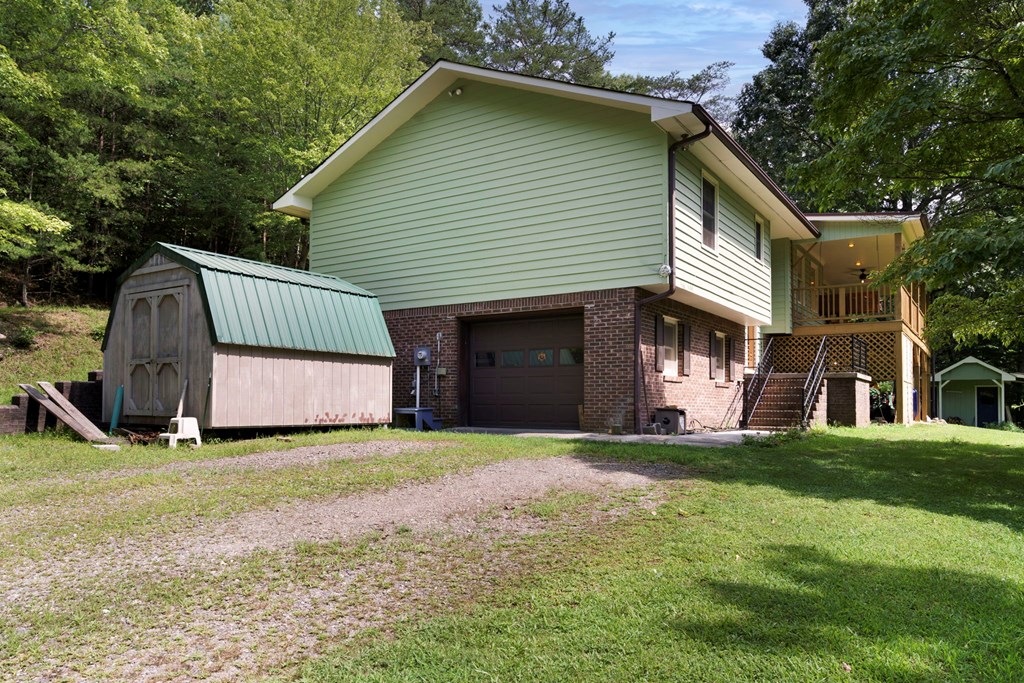 488 West Cherry Road Hayesville, NC 28904 - Photo 11 of 49 Gallery Image 11