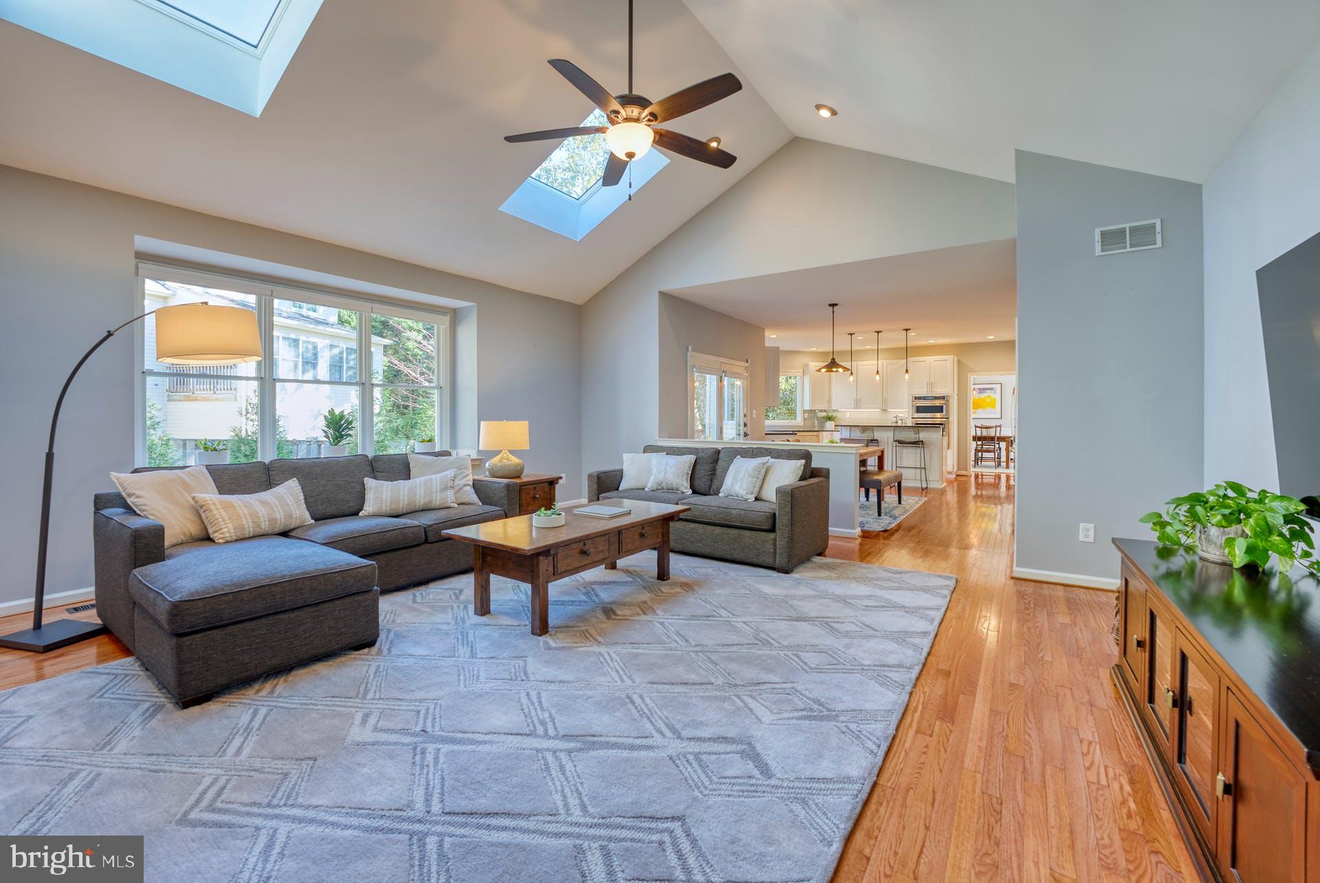 1311 Gatesmeadow Way Reston, VA 20194 - Photo 11 of 52