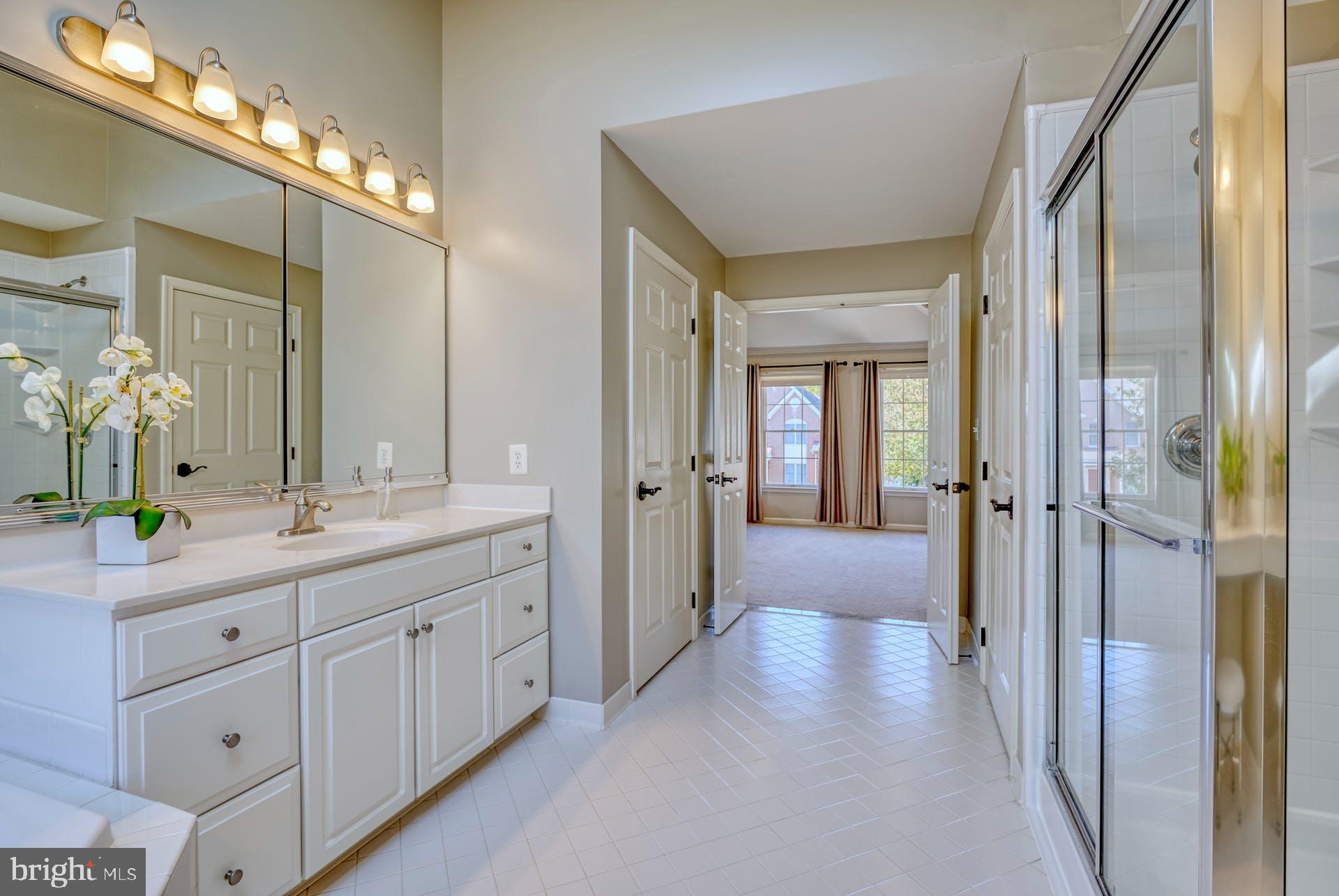 1311 Gatesmeadow Way Reston, VA 20194 - Photo 25 of 52