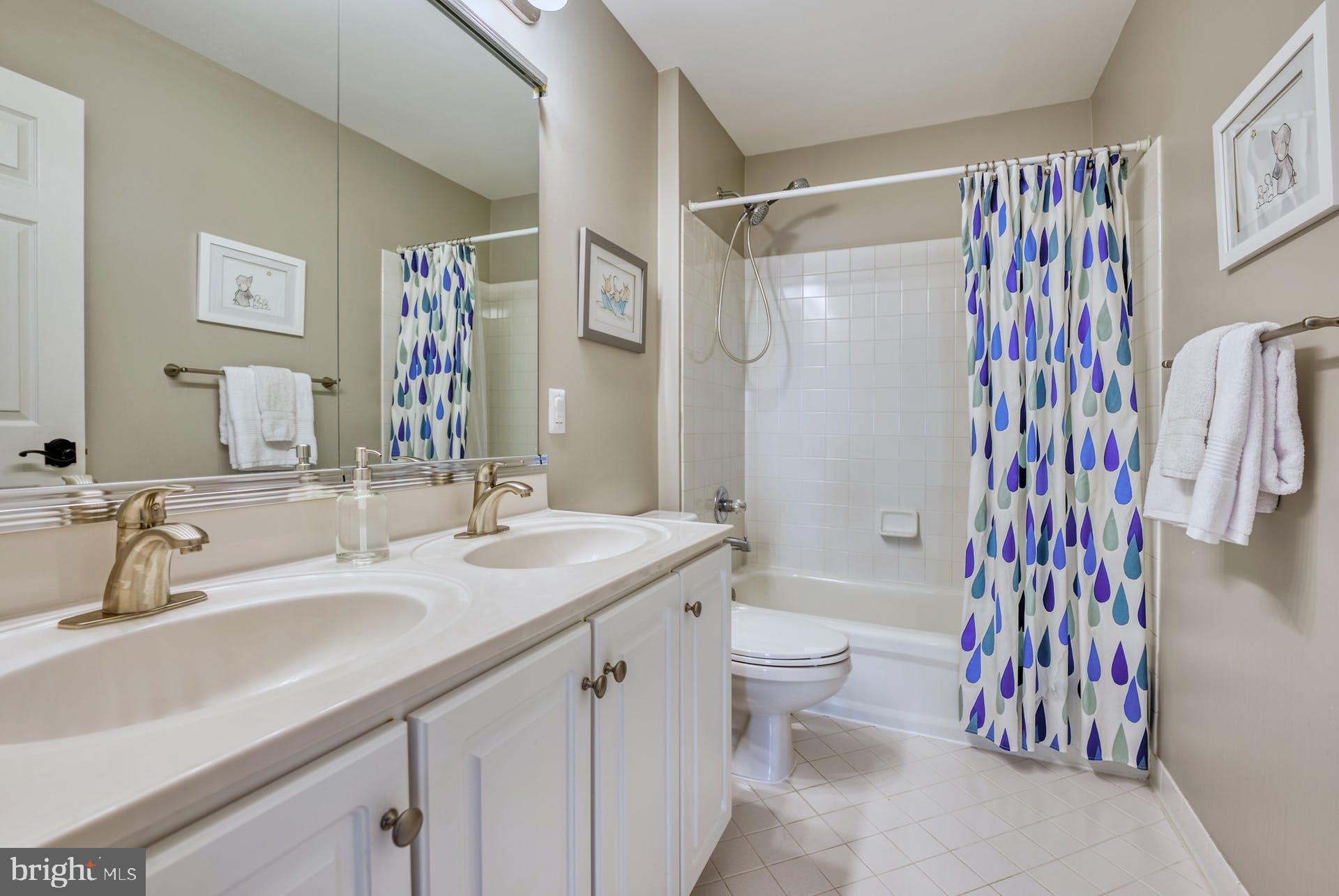 1311 Gatesmeadow Way Reston, VA 20194 - Photo 28 of 52