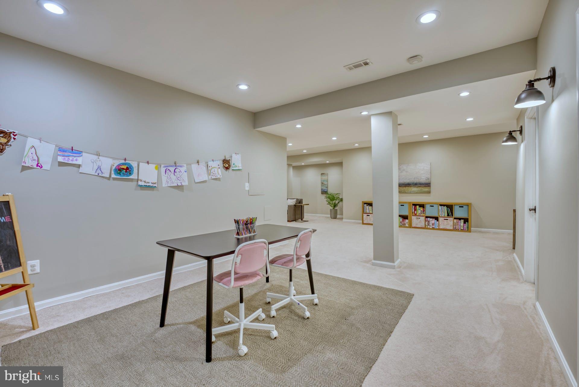 1311 Gatesmeadow Way Reston, VA 20194 - Photo 32 of 52