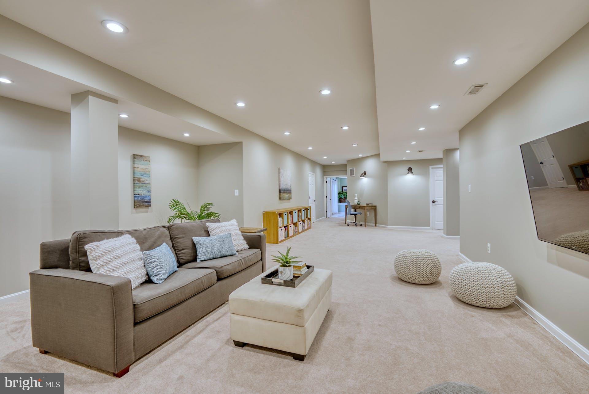 1311 Gatesmeadow Way Reston, VA 20194 - Photo 35 of 52