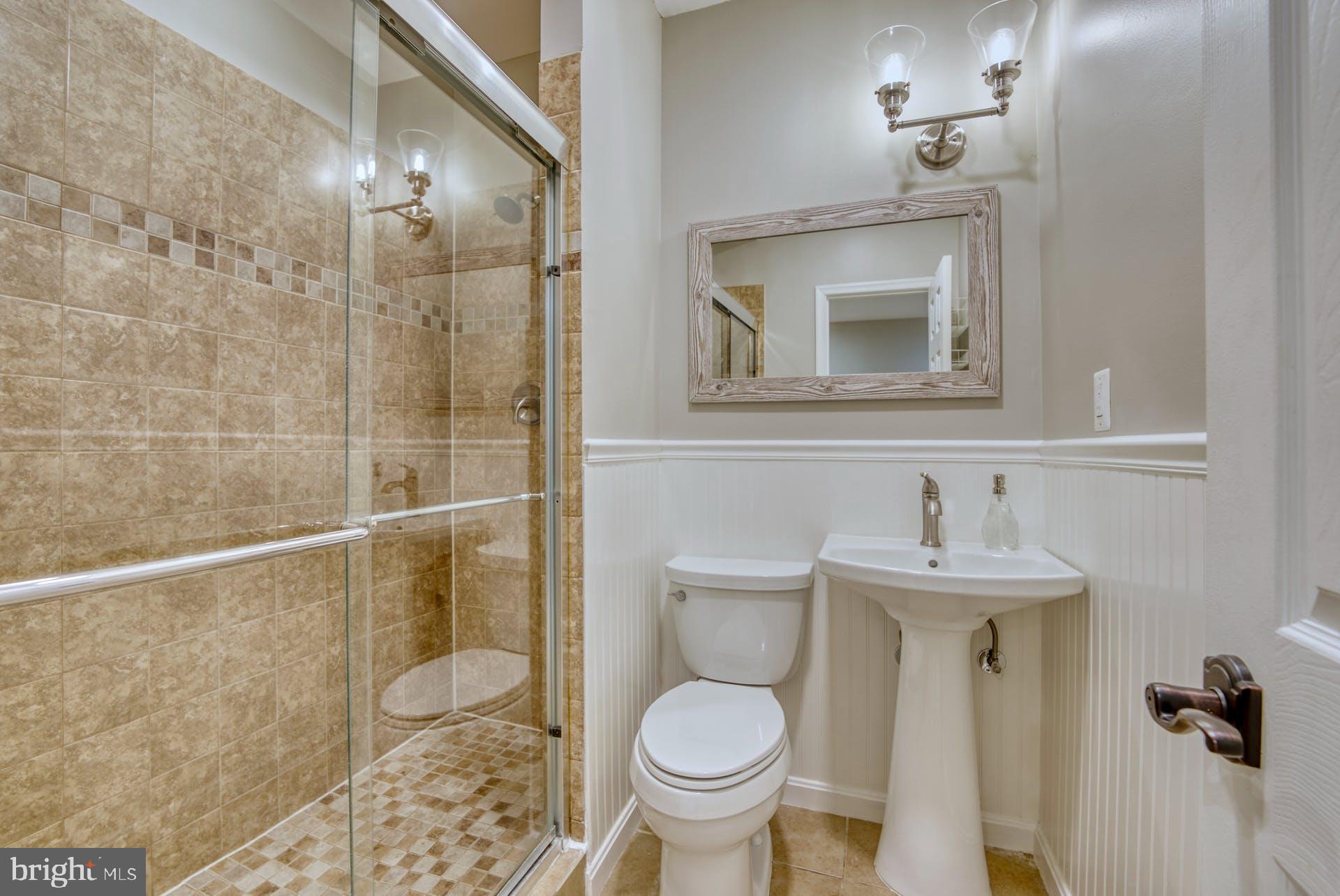 1311 Gatesmeadow Way Reston, VA 20194 - Photo 37 of 52