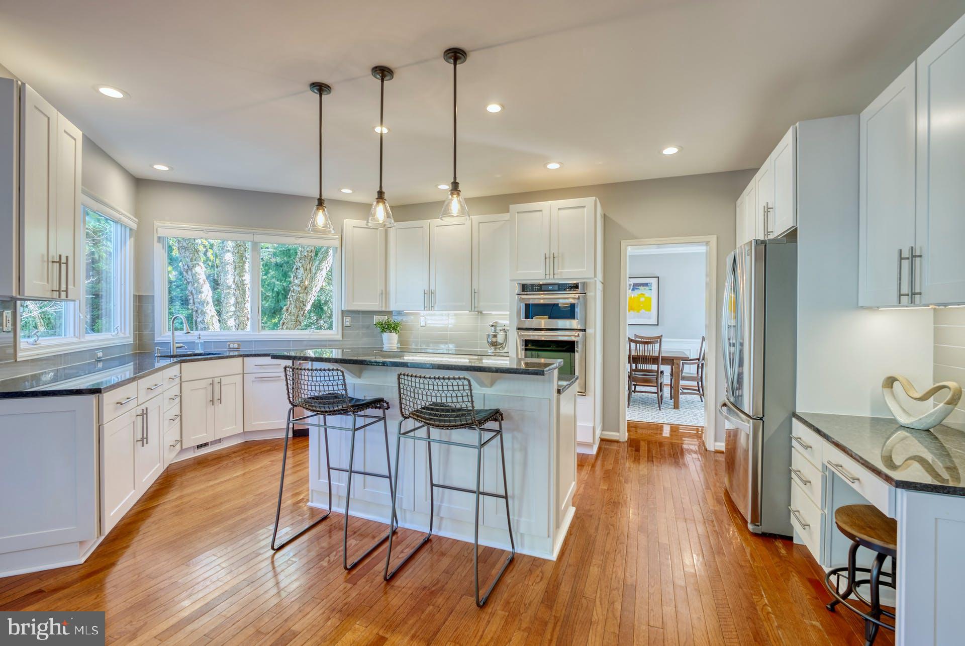 1311 Gatesmeadow Way Reston, VA 20194 - Photo 6 of 52