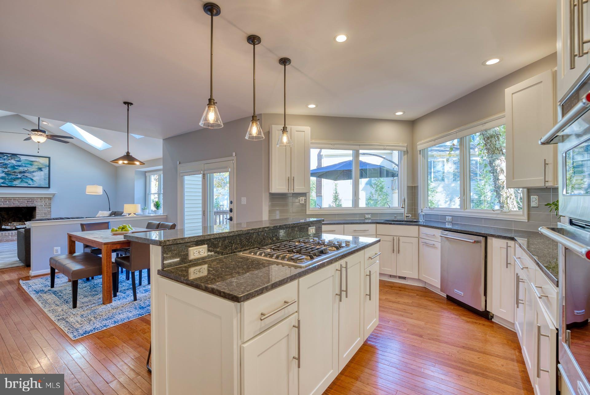 1311 Gatesmeadow Way Reston, VA 20194 - Photo 8 of 52