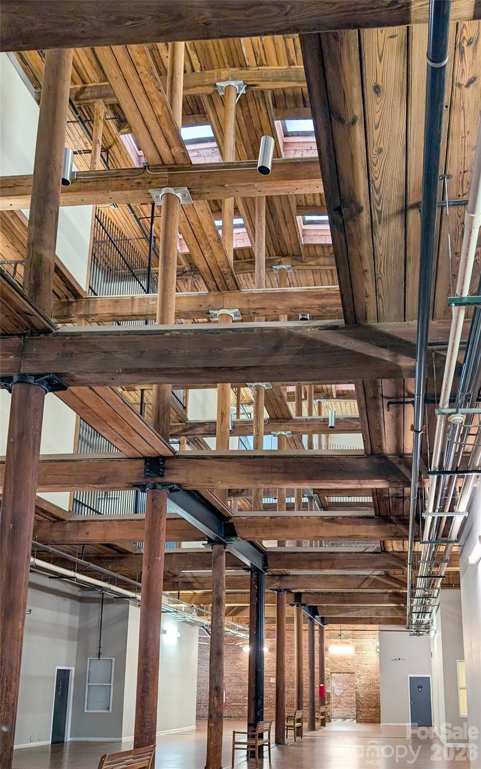 201 South Hoskins Road, Unit 315 Charlotte, NC 28208 - Photo 43 of 45 a close view of a building