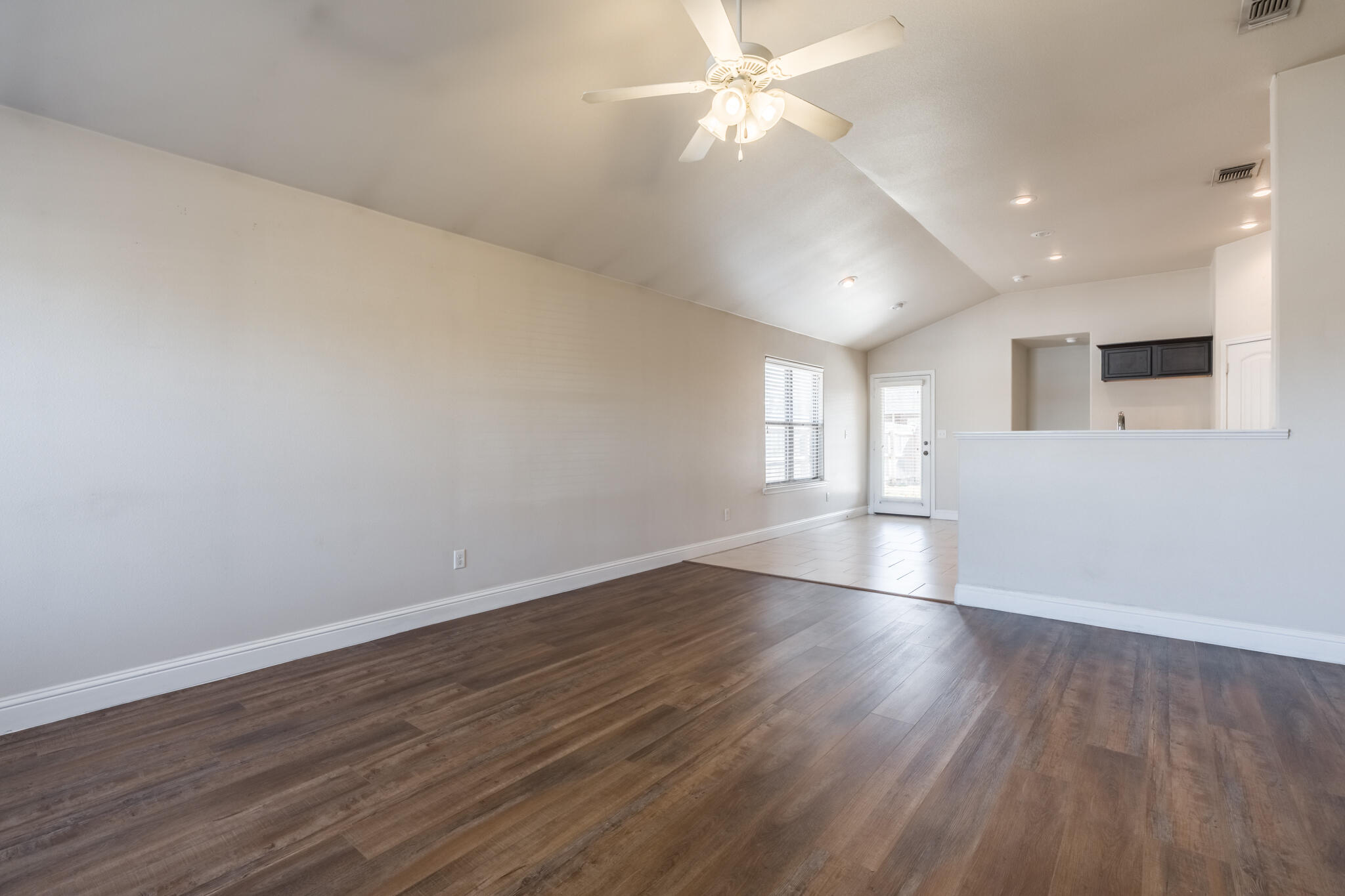 5603 112th Street Lubbock, TX 79424 - Photo 4 of 34 DSC05185-HDR