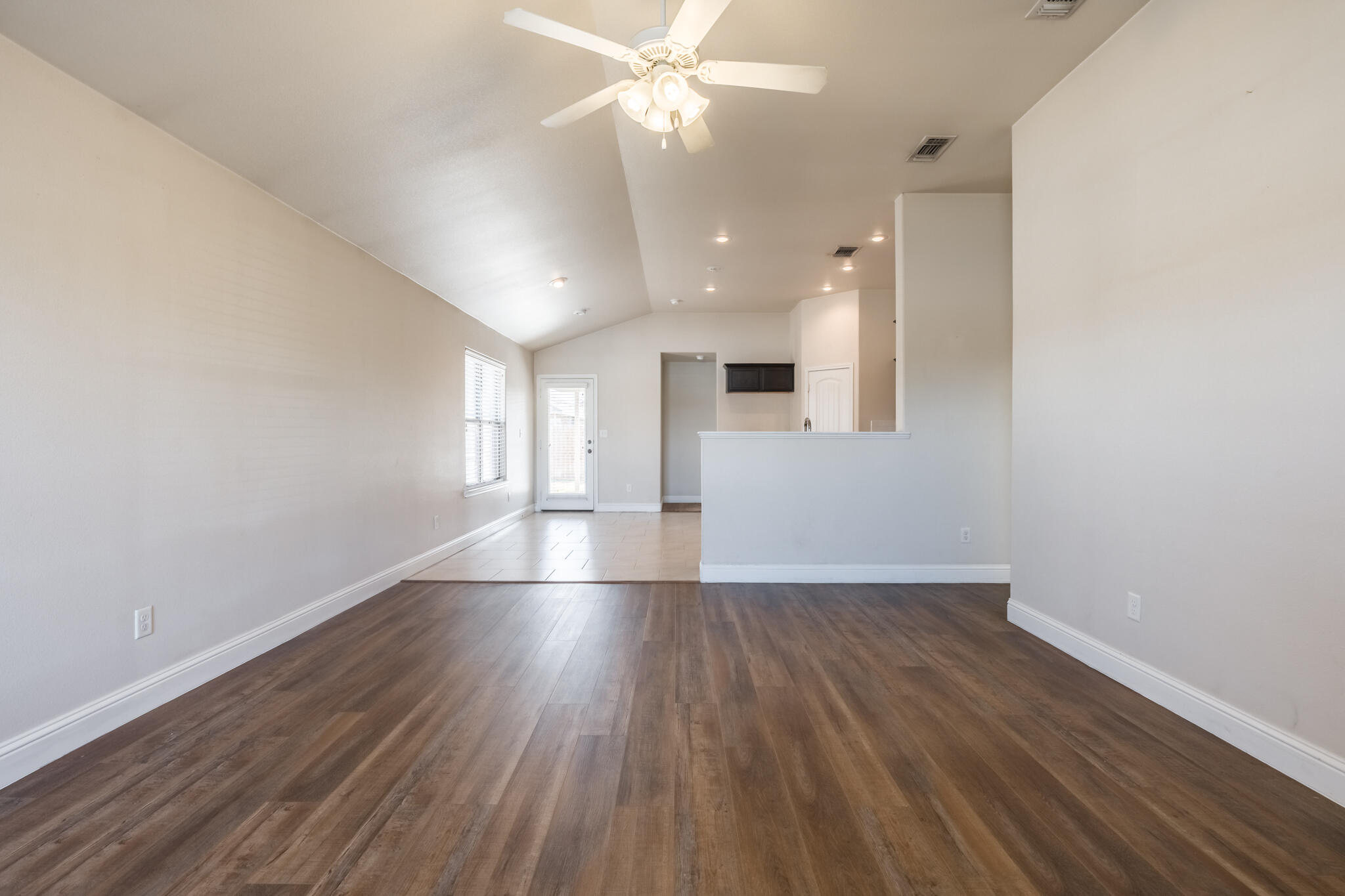 5603 112th Street Lubbock, TX 79424 - Photo 5 of 34 DSC05188-HDR