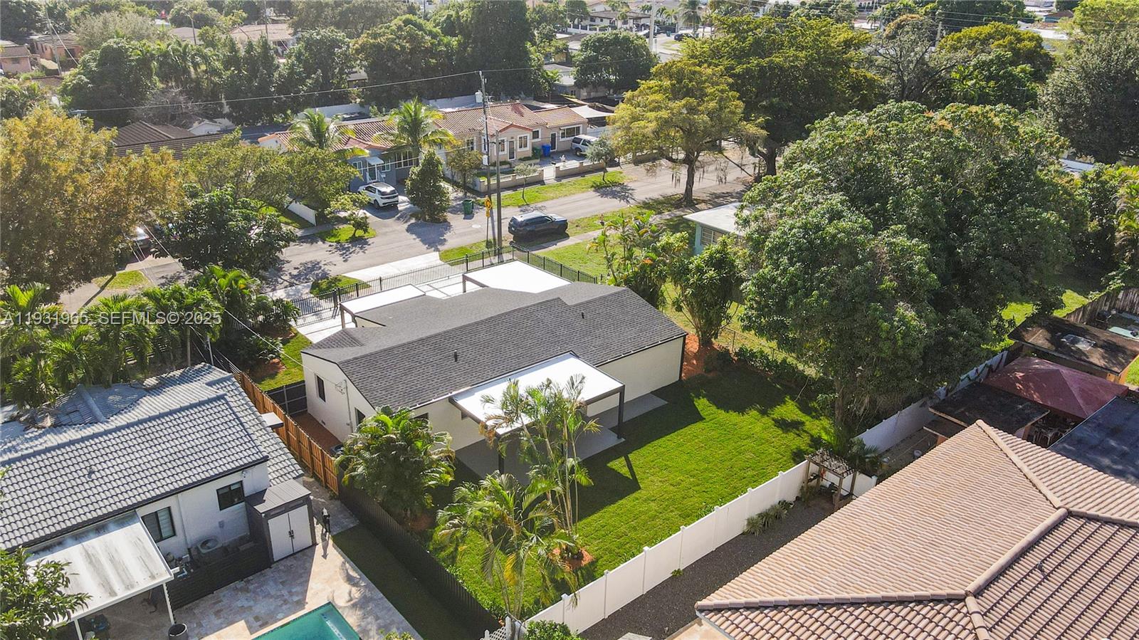 4555 Southwest 2nd Street Miami, FL 33134 - Photo 34 of 37