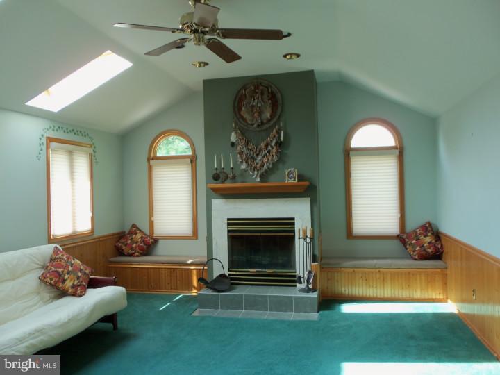 20 Chesterfield Road Sewell, NJ 08080 - Photo 3 of 23 Family Room