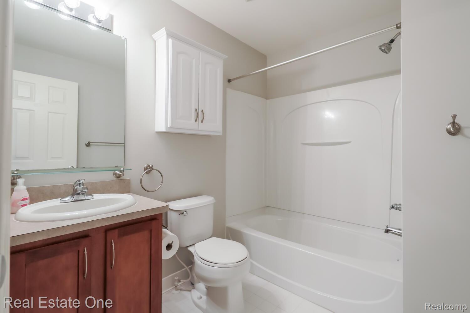 1099 Beaver Run, Unit 76 Troy, MI 48083 - Photo 11 of 28 11-BeaverRun.jpg