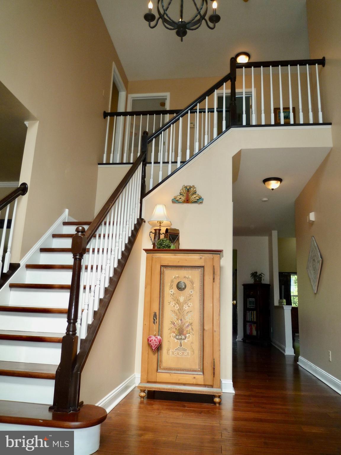 58 Montague Road Newark, DE 19713 - Photo 3 of 88 2-Story Foyer