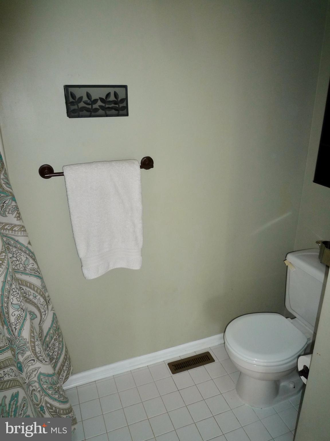 58 Montague Road Newark, DE 19713 - Photo 76 of 88 Full Bath 2nd Floor