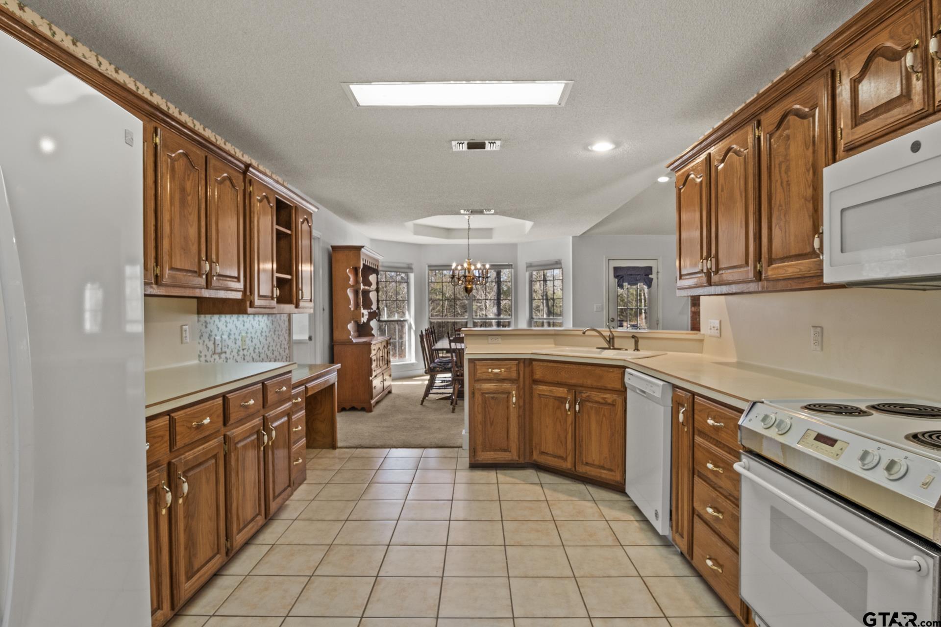 27 Private Road Pittsburg, TX 75686 - Photo 10 of 44