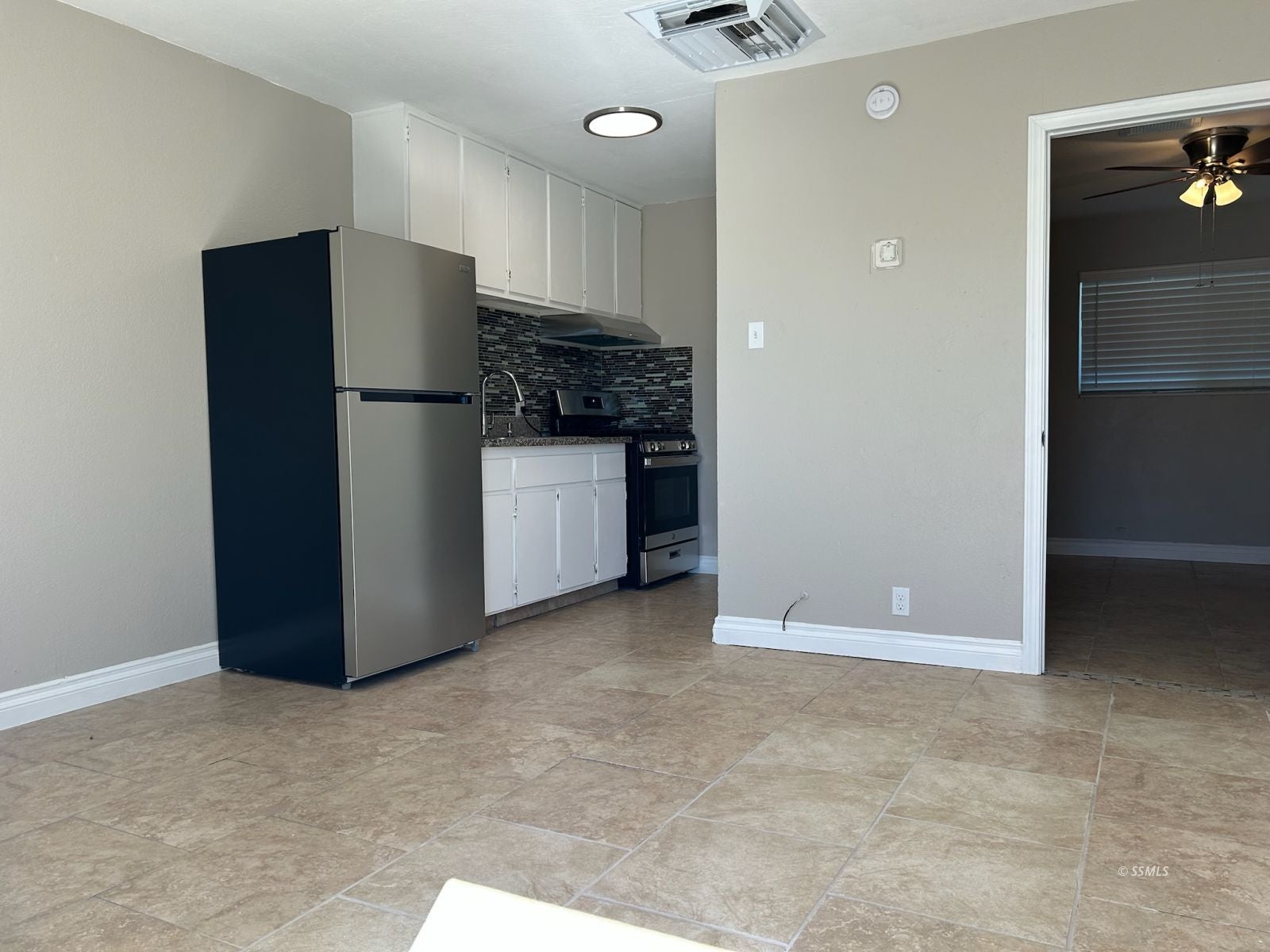 512 West Atkins Avenue Ridgecrest, CA 93555 - Photo 4 of 8 Gallery Image 4