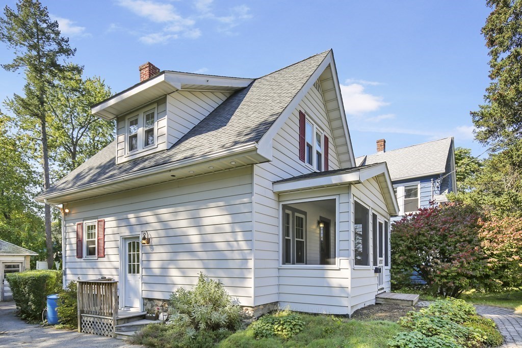 4 Danvers Street Worcester, MA 01604 - Photo 2 of 37 Gallery Image 2