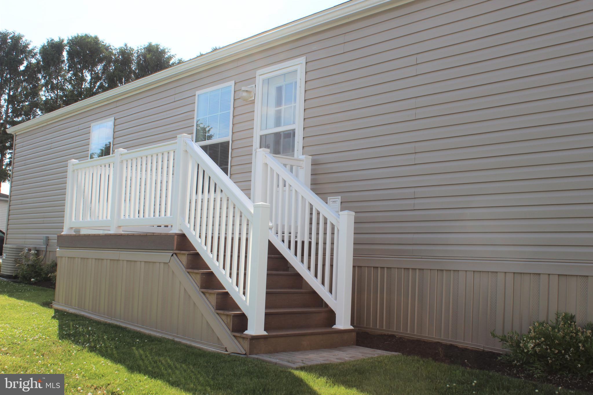18 Janis Road Gordonville, PA 17529 - Photo 18 of 19 Back Porch