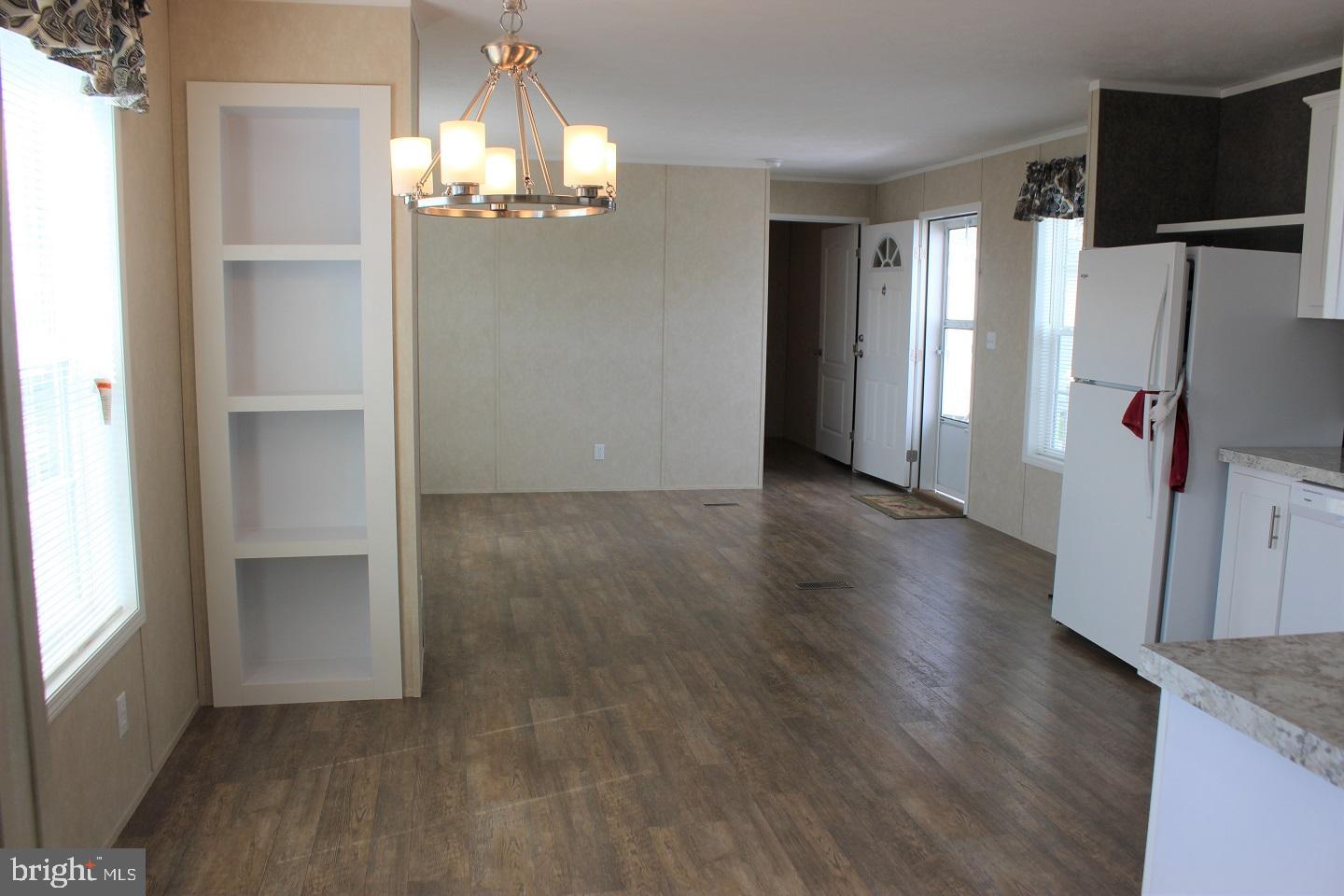 18 Janis Road Gordonville, PA 17529 - Photo 3 of 19 Living Room