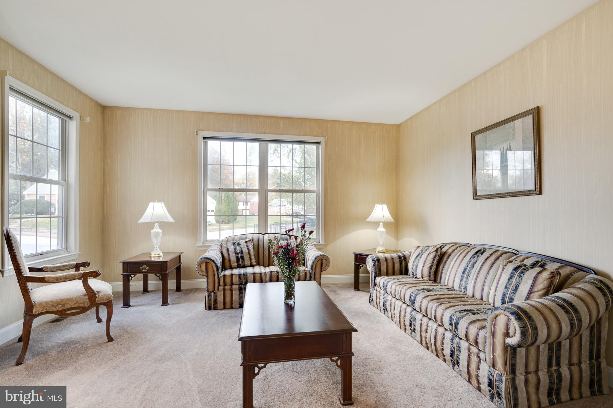 408 Lawrence Road Havertown, PA 19083 - Photo 8 of 36