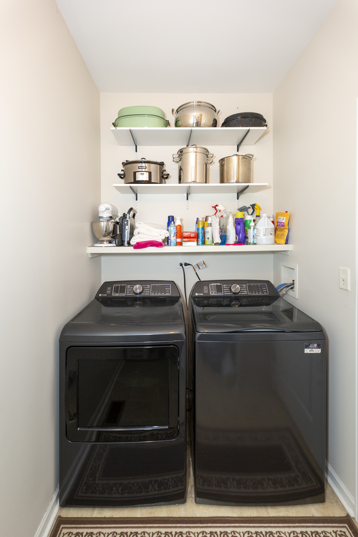 412 Preserve Drive Genoa, IL 60135 - Photo 21 of 39 a stove top oven sitting inside of a kitchen