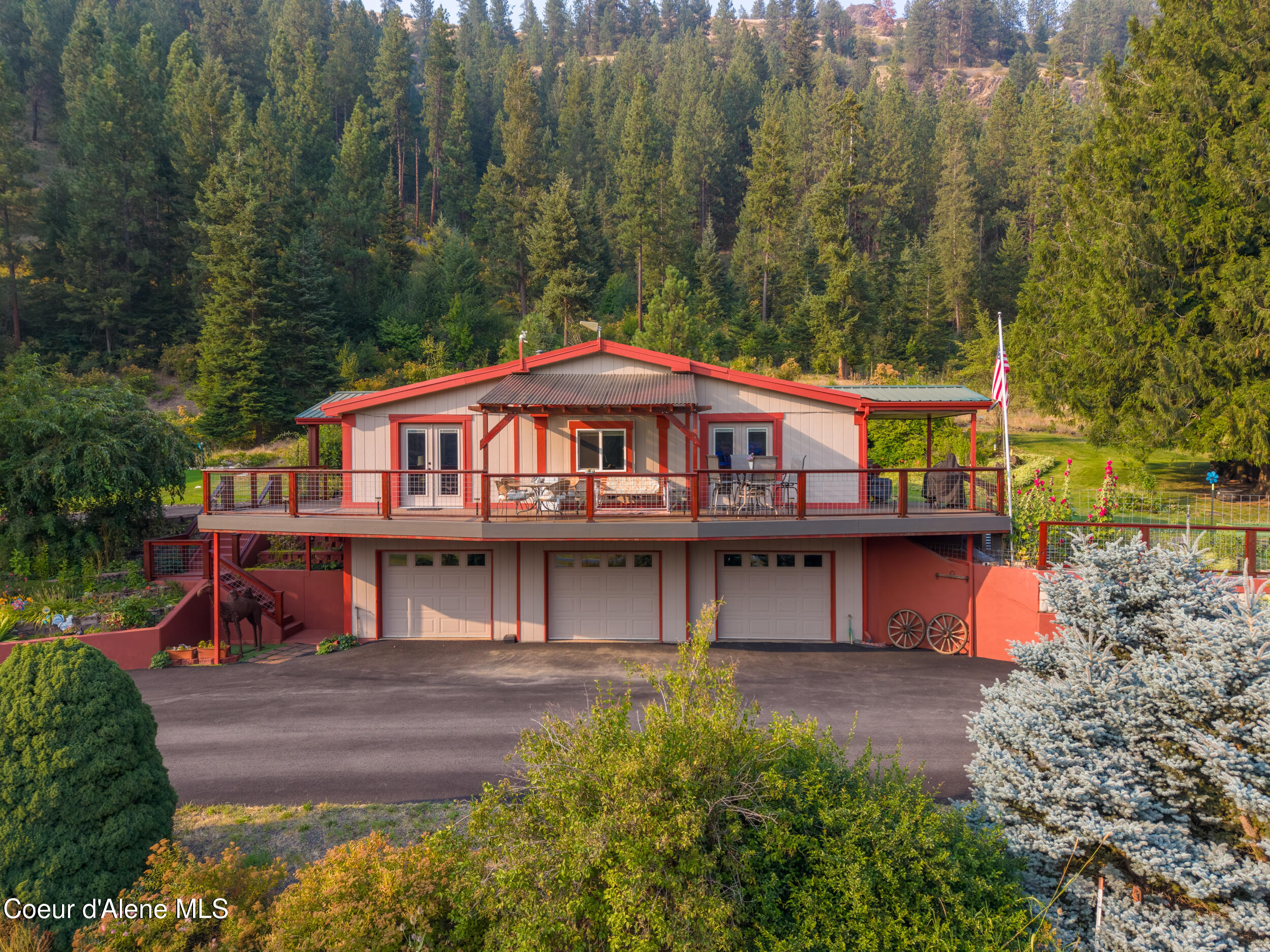 134 Deep Creek Road St. Maries, ID 83861 - Photo 6 of 62 Fron tof Home