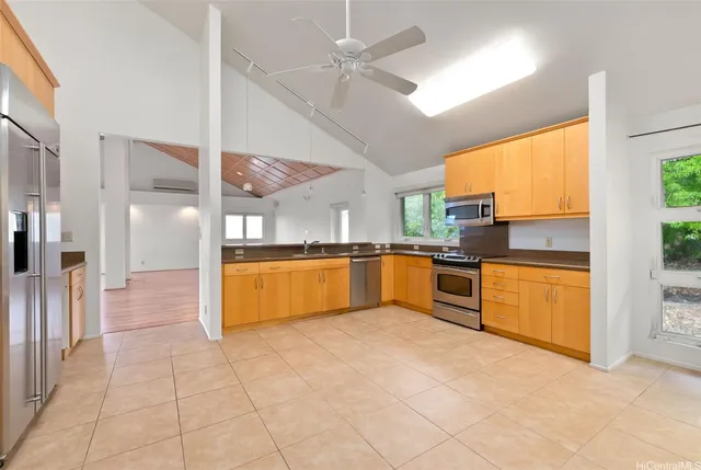 $1,990,000 | 930 Kaahue Street, Honolulu, HI 96825