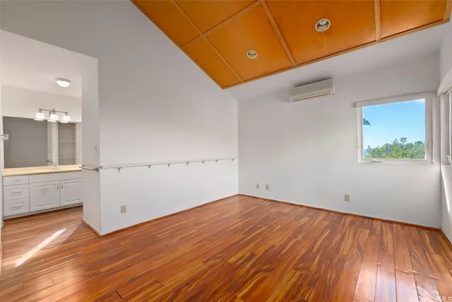 $1,990,000 | 930 Kaahue Street, Honolulu, HI 96825