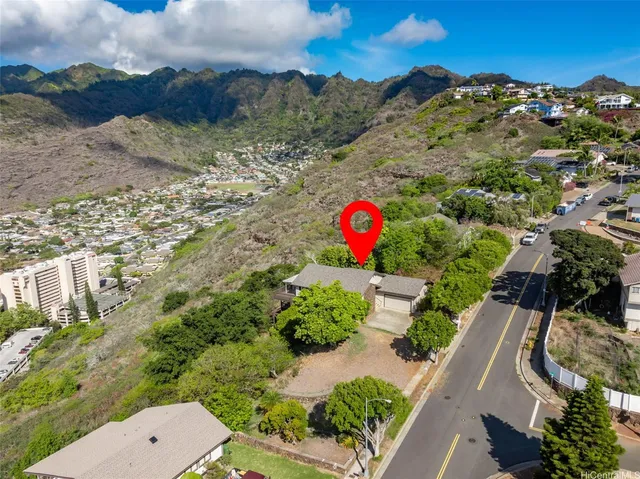 $1,990,000 | 930 Kaahue Street, Honolulu, HI 96825