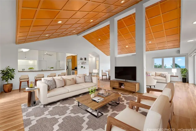 $1,990,000 | 930 Kaahue Street, Honolulu, HI 96825