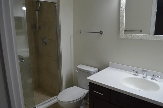 $325,000 | 225 Thornapple Court, Unit 225, Buffalo Grove, IL 60089