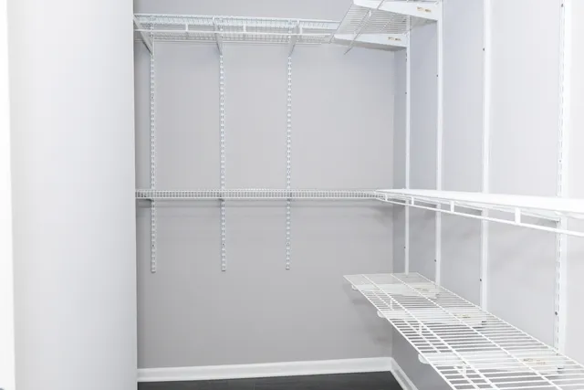 $323,000 | 225 Thornapple Court, Unit 225, Buffalo Grove, IL 60089