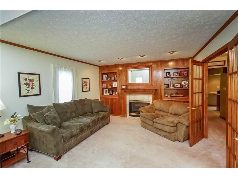 218 Bennington Road Hopwood, PA 15445 - Photo 4 of 25 Living Room.