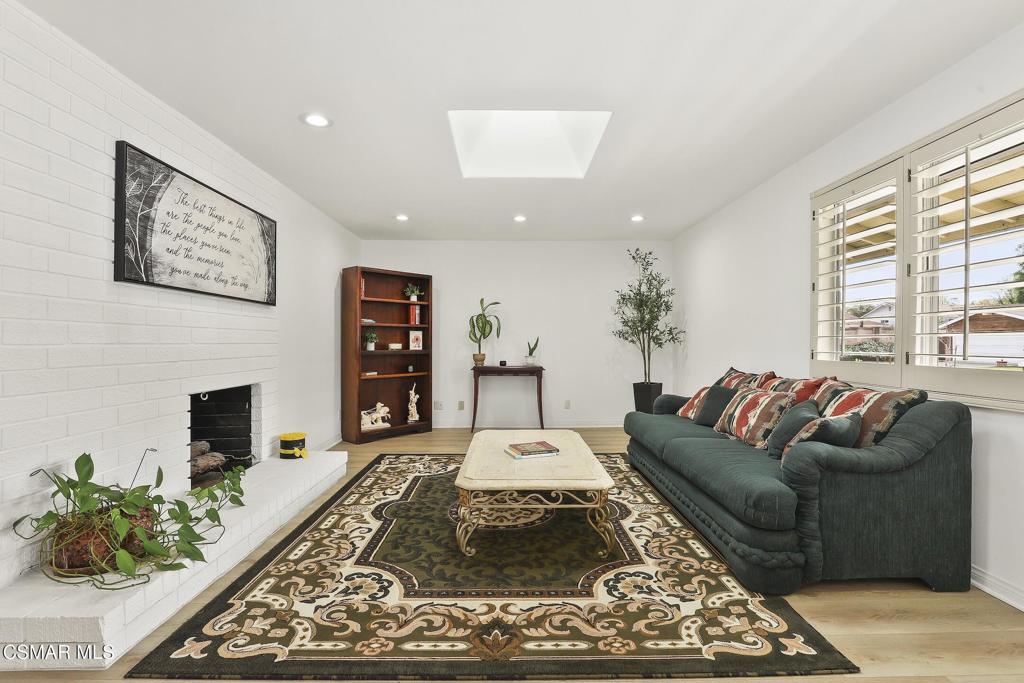 331 Triangle Street Thousand Oaks, CA 91360 - Photo 8 of 36