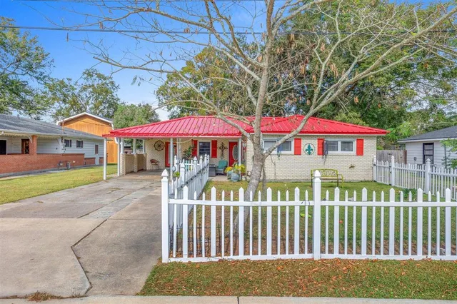 $179,900 | 612 Cody Street, Sulphur, LA 70663